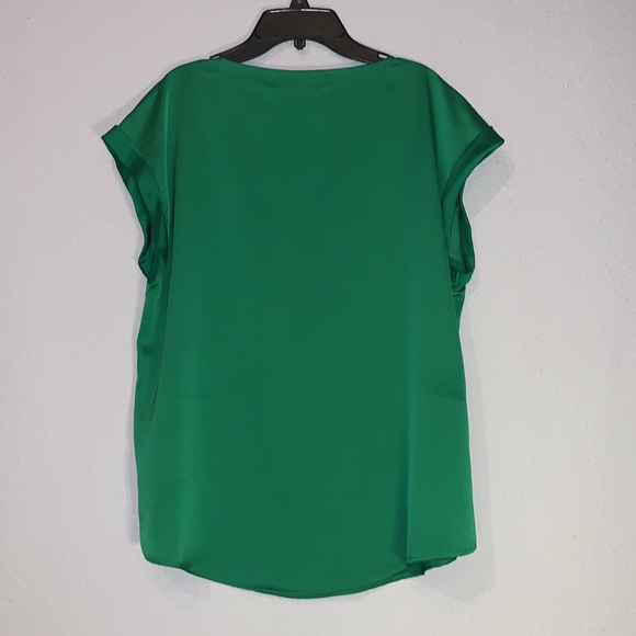 New York and Company 7th Ave Design Studio Emerald Green Blouse.  Size L. NEW ! - Picture 6 of 8